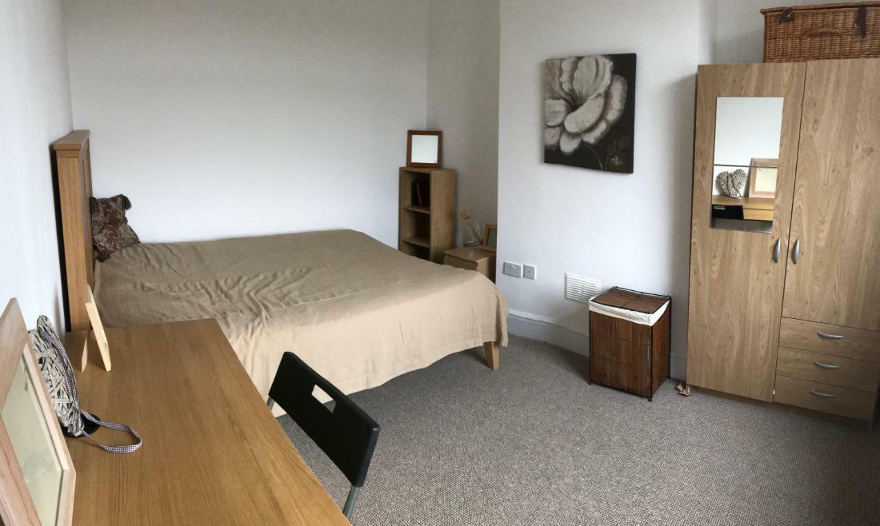 Beautiful Home, 3 Bedroom House Near Alton Towers, Wedgwood Museum, Universities Newcastle-under-Lyme Bagian luar foto